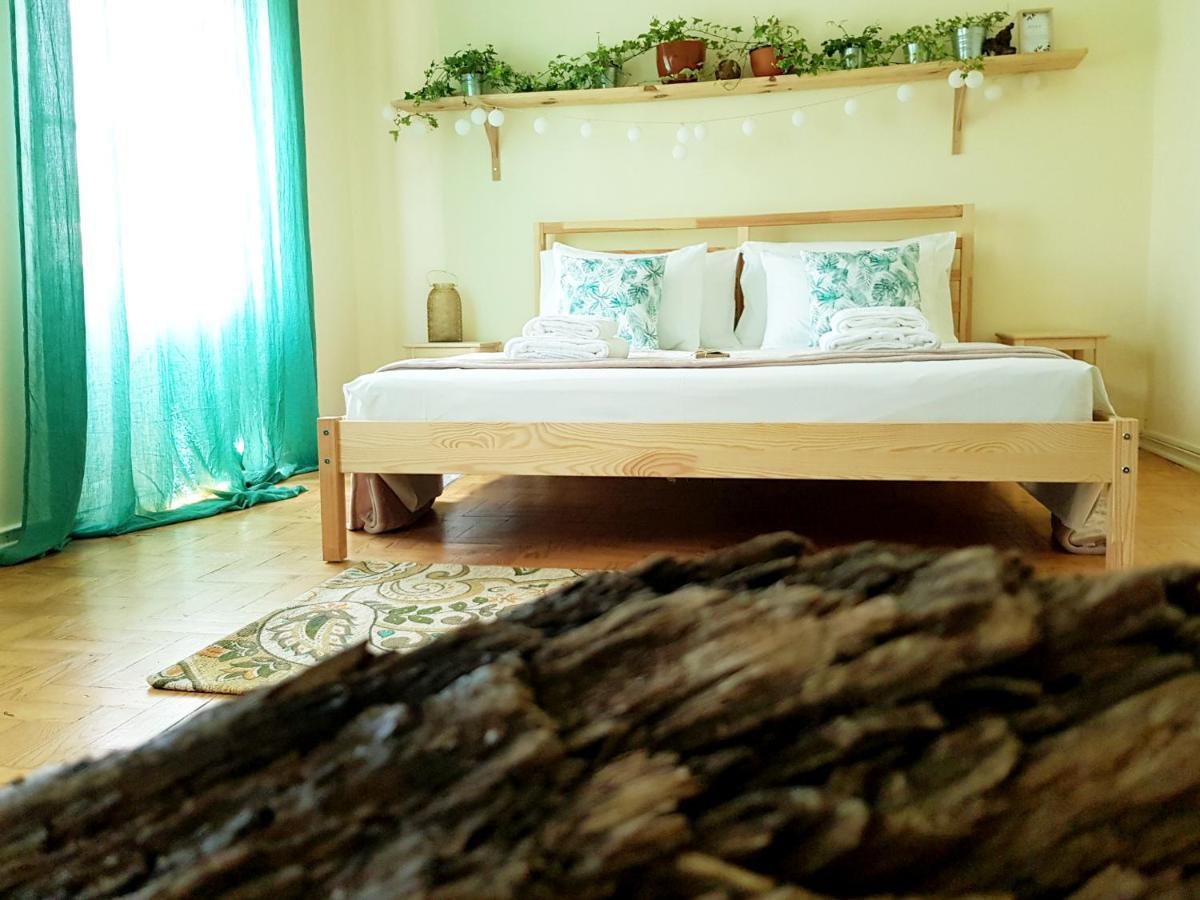Green Element Guesthouse Коста да Капарика Екстериор снимка